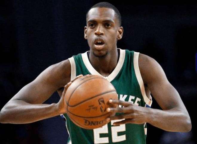 状态出色！唐斯全场投篮23中13，暴砍35分18篮板豪华两双