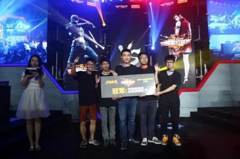 托莫里：对于我这个后卫来说，1-0获胜意味着我们防守得很好